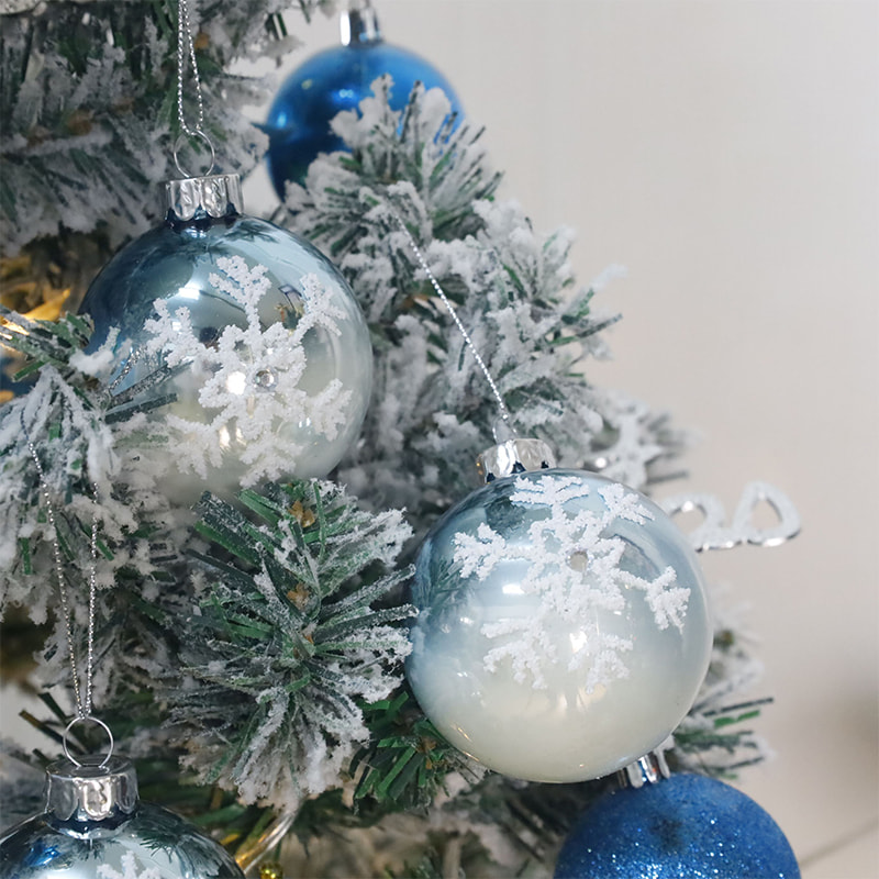 8×8×8cm Weihnachtsdeko-Glaskugel für den Innenbereich
