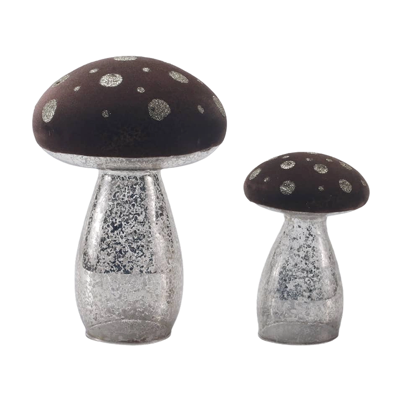 Handgefertigtes Pilzornament aus braunem Milchglas/Samtoberseite mit silbernen Glitzerpunkten und LED-Dekoration