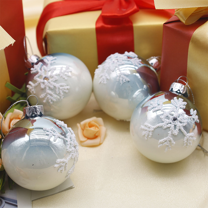 8×8×8cm Weihnachtsdeko-Glaskugel für den Innenbereich