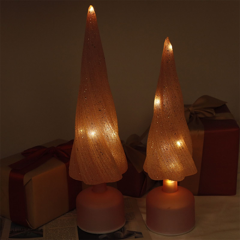 Größen: 10 x 33 cm und 10 x 38 cm. Festlicher drehbarer Weihnachtsbaum aus Glas mit LED-Lichtern