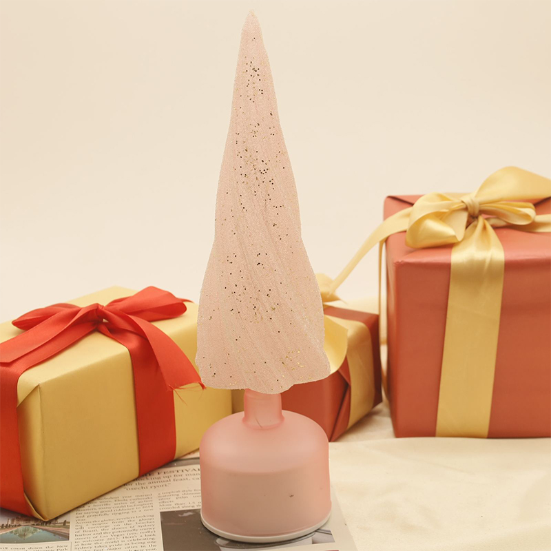 Größen: 10 x 33 cm und 10 x 38 cm. Festlicher drehbarer Weihnachtsbaum aus Glas mit LED-Lichtern